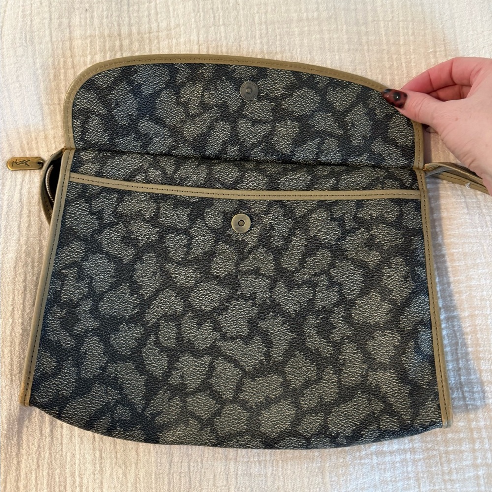 YSL clutch - Picture 9 of 17